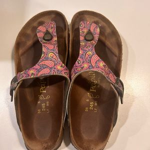 ✨Host Pick✨ Paisley Birkenstocks. Size 38. GUC